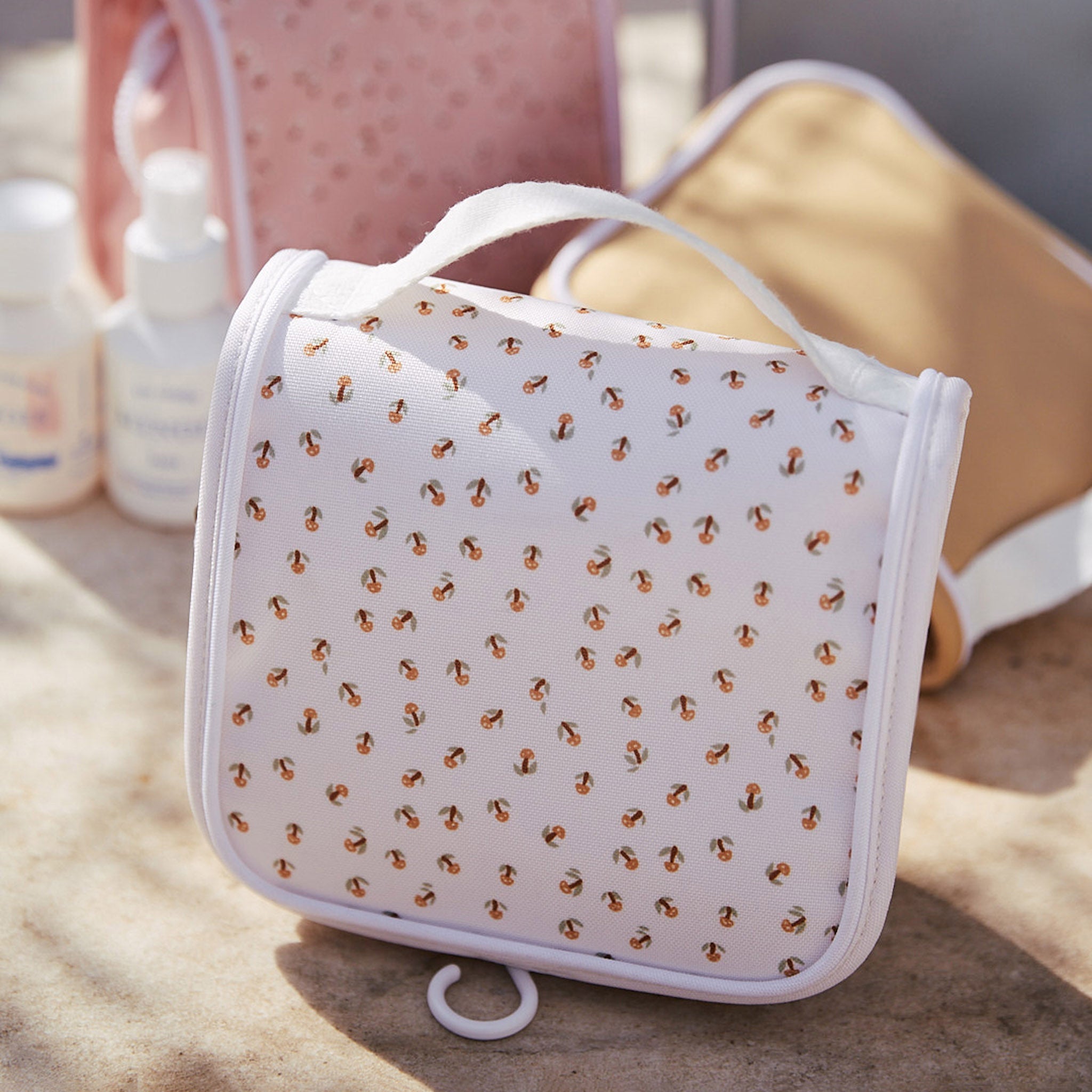 See-Ya Wash Bag - Leafed Mushroom